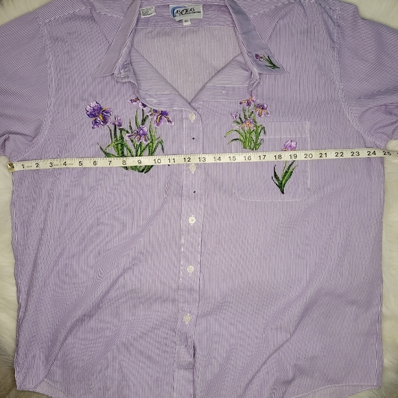 Striped button down shirt with purple irises - Picture 7 of 7